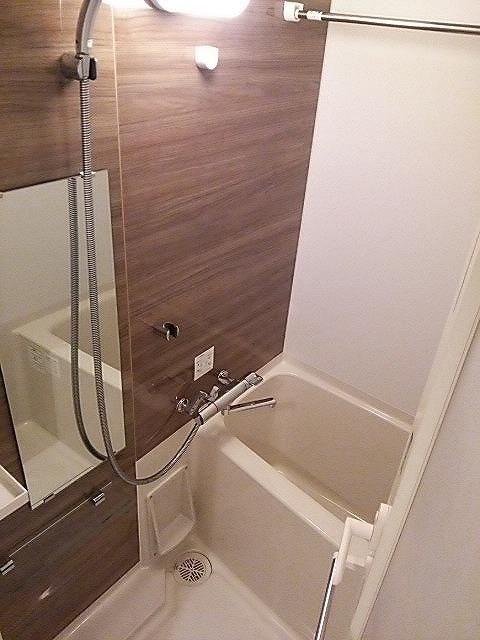 バス・シャワールーム　別部屋参考写真