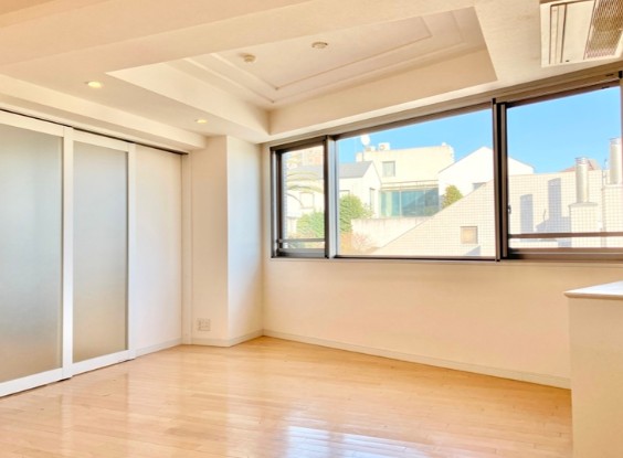 居室・リビング　内観1
