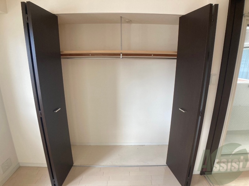 収納　寝室の収納です。部屋がすっきり片付きます。