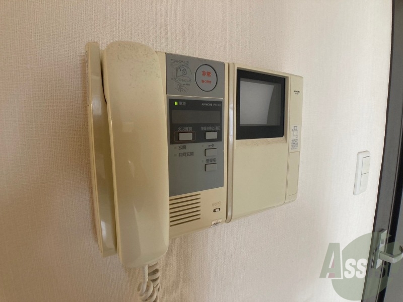 セキュリティ　モニタ付インターホンです。セキュリティ面も安心ですね！