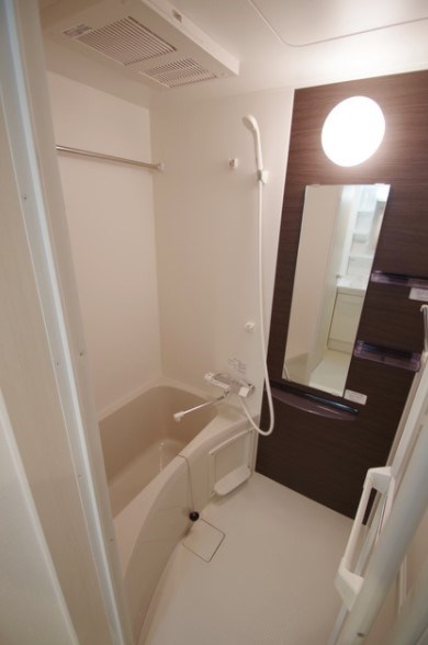 バス・シャワールーム　※別部屋参考写真