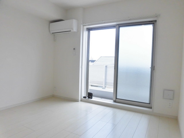 居室・リビング　同じ施工の参考画像です。