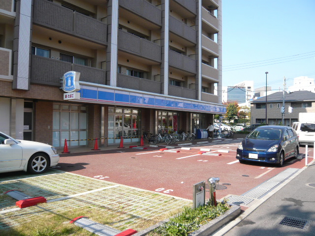 コンビニ　ローソン（コンビニ）まで163m