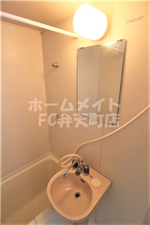 洗面設備　コンパクトで使いやすい洗面所