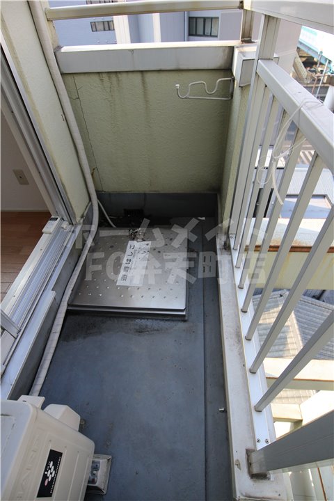 バルコニー　お洗濯にも便利なバルコニー付き