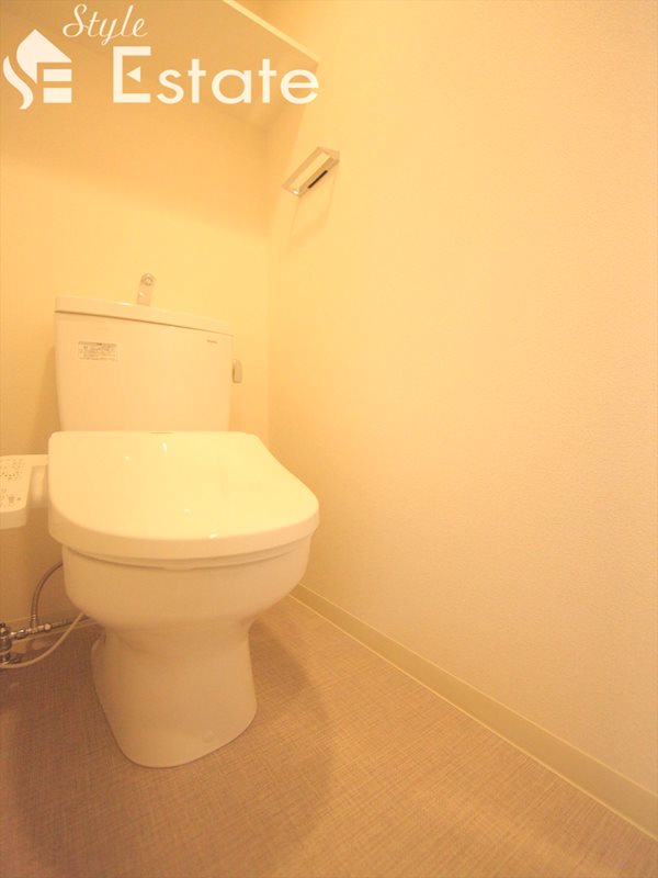 トイレ　温水洗浄便座付シャワートイレ