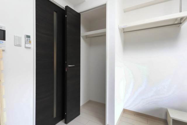 収納　クローゼット＆吊り棚