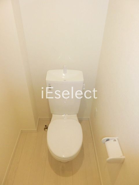 トイレ　シンプルなトイレ