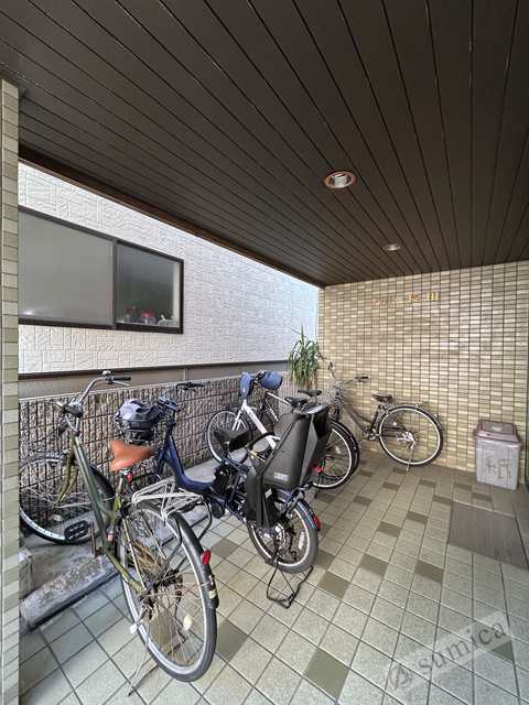 その他共有部分　屋根付き駐輪場が嬉しいです♪♪