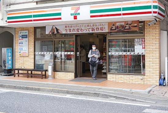 コンビニ　セブンイレブン 川崎生田7丁目店（コンビニ）まで131m