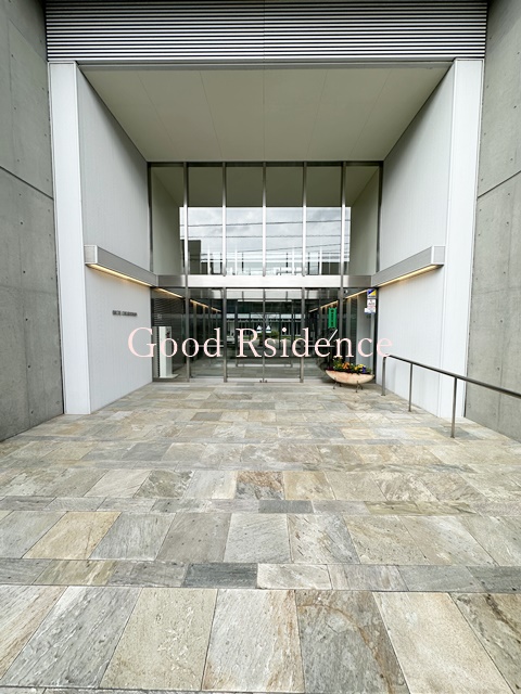 エントランス　【キッズルーム完備のハイグレードマンション♪】オススメ物件！