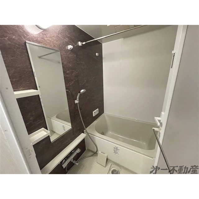 バス・シャワールーム　バスルーム