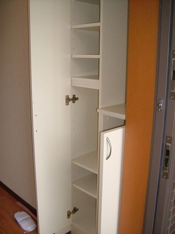 玄関　シューズボックス完備