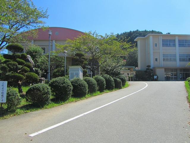 小学校　桜井市立安倍小学校（小学校）まで1323m