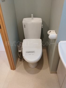 トイレ　※別号室参考写真