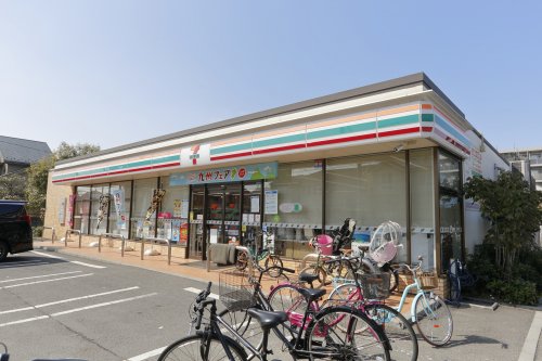 コンビニ　セブンイレブン江戸川北小岩7丁目店（コンビニ）まで315m