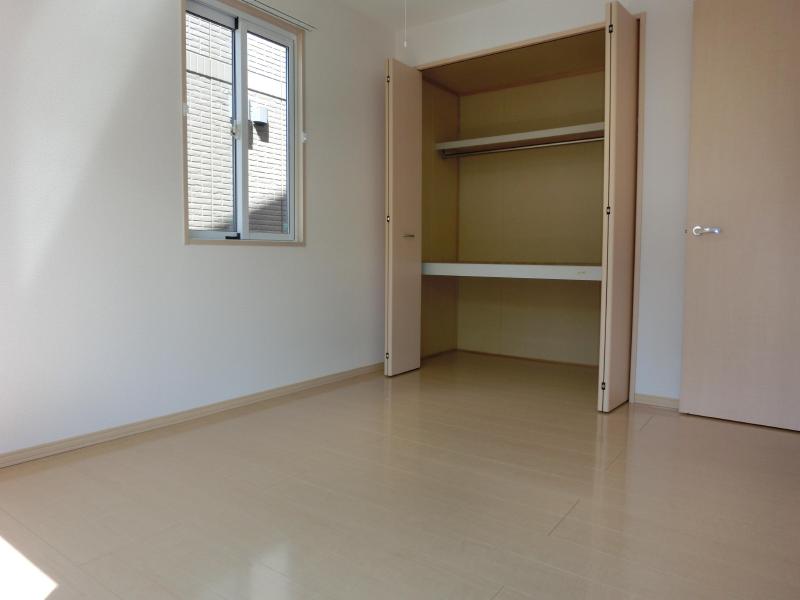 収納　同タイプの室内写真です。