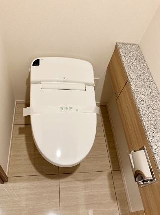 トイレ　※同仕様写真含む