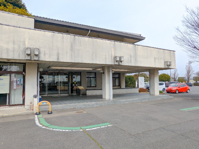 図書館　前橋市立図書館桂萱分館（図書館）まで1545m