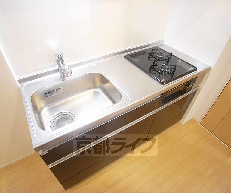 キッチン　システムキッチン搭載です。