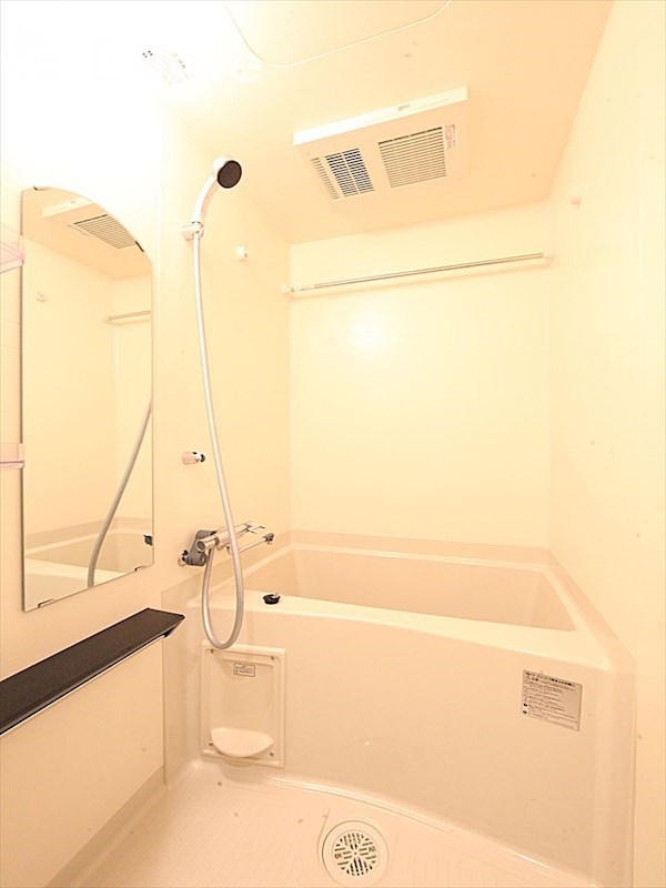 バス・シャワールーム　バスルーム