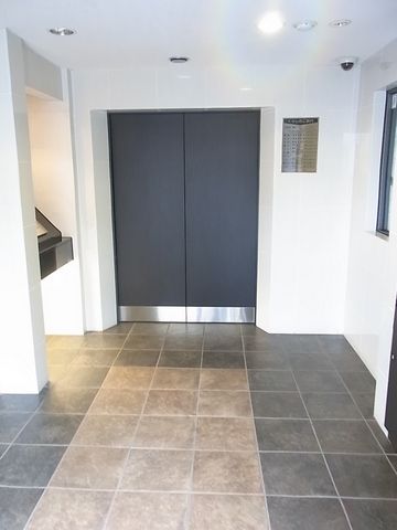 エントランス　NULL