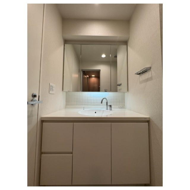 洗面設備　忙しい朝には欠かせない洗面所です