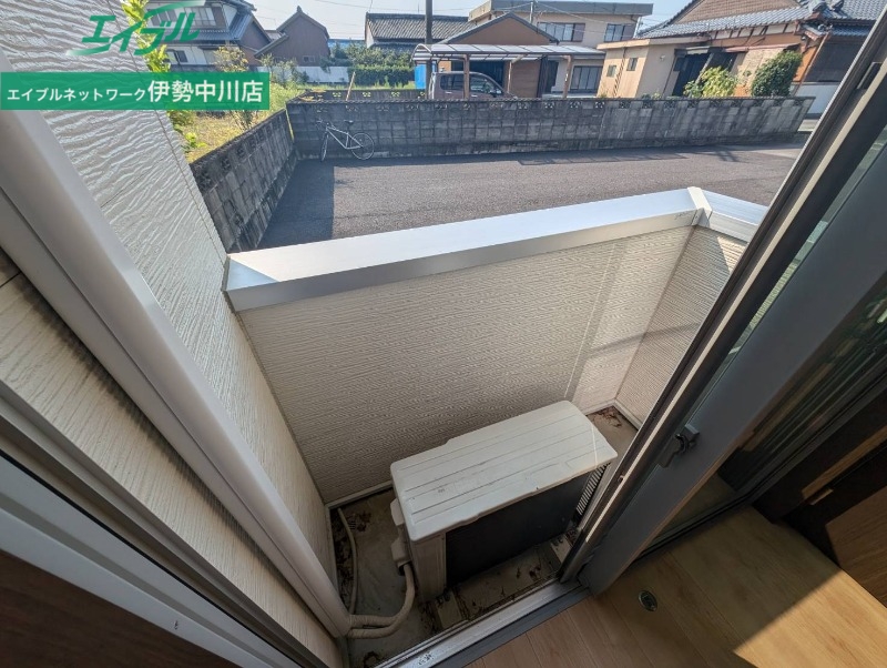 バルコニー　同物件別室画像