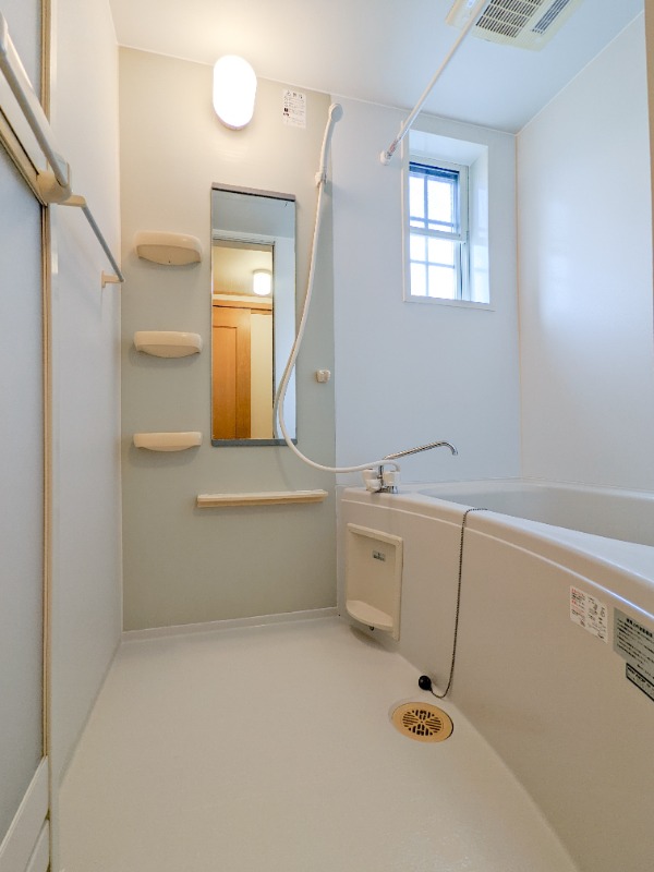 バス・シャワールーム　図面と現状に相違がある場合には現状を優先