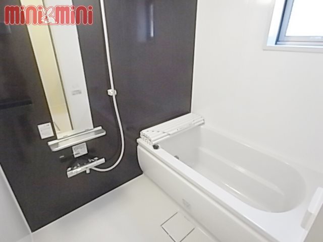 バス・シャワールーム　追い焚き、浴室乾燥機付のバスルーム