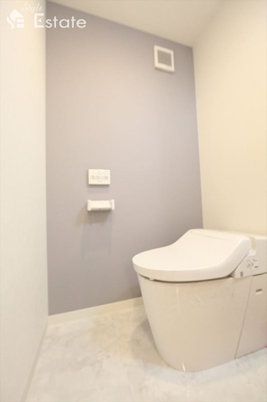 トイレ　温水洗浄便座付トイレ