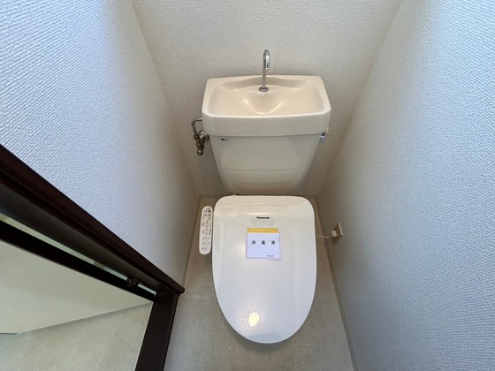 トイレ　※別部屋の写真です