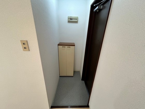 玄関　※別部屋の写真です