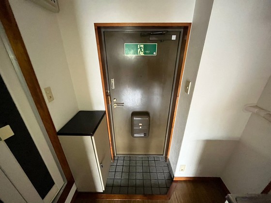 玄関　※別号室の写真使用
