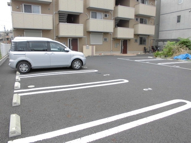 駐車場　駐車場