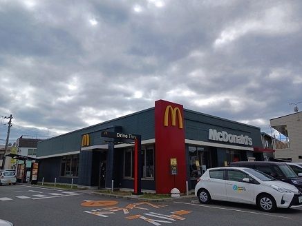 飲食店　マクドナルド加古川河原店（飲食店）まで1800m