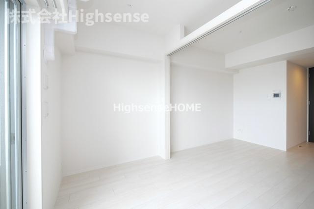 居室・リビング　こちらの居間で趣味の時間をお楽しみください