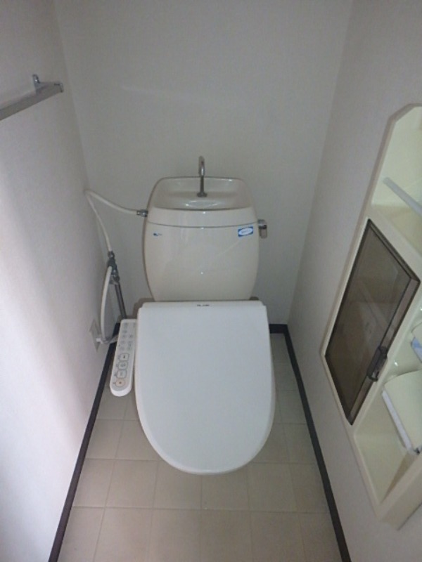 トイレ　図面と現状に相違がある場合には現状を優先