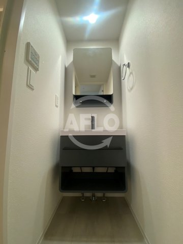 洗面設備　セレニテフラン谷町四丁目アリエ　独立洗面台