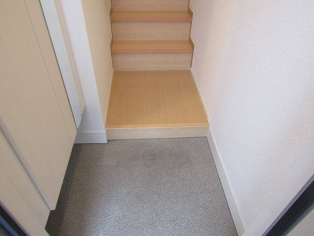 玄関　※同メーカー施工の類似物件の写真です※
