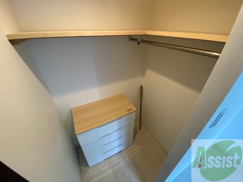 収納　寝室の収納です。部屋がすっきり片付きます。