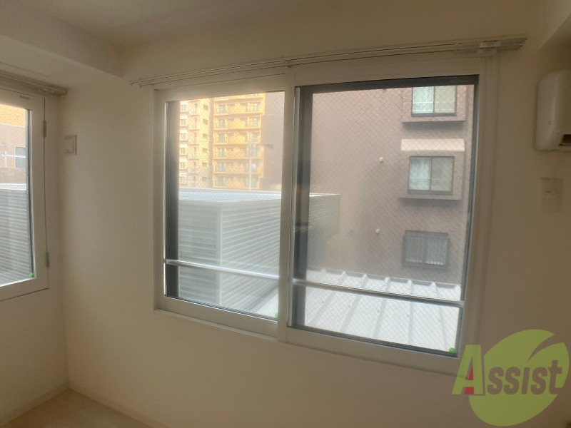 バルコニー　バルコニーは幅があり、広い印象を受けました。