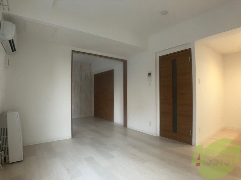 居室・リビング　広くてきれいなリビングです！快適に過ごせそうですね。