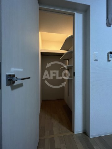 収納　SERENiTE福島scelto（セレニテ福島シェルト）ウォ