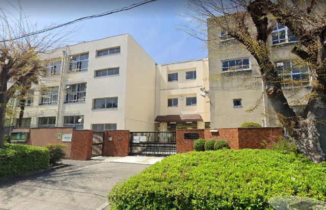 中学校　大阪市立淡路中学校（中学校）まで1032m