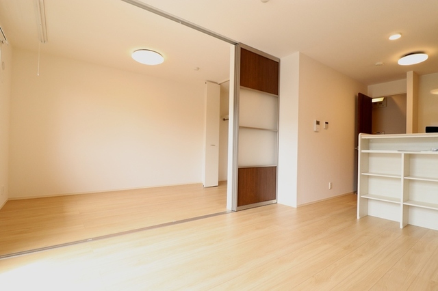 居室・リビング　１０２　ＬＤＫ