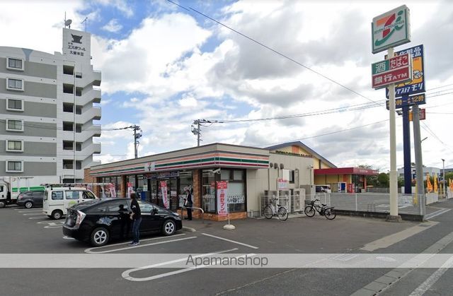 コンビニ　セブンイレブン（コンビニ）まで829m