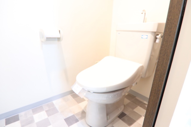 トイレ　※別号室の参考写真です※