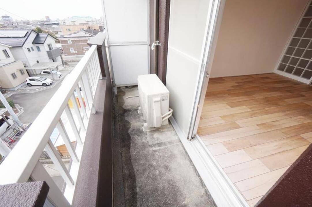 バルコニー　バルコニー