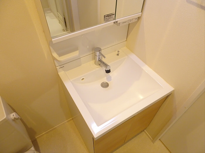 洗面設備　朝の身支度には欠かせない独立洗面化粧台